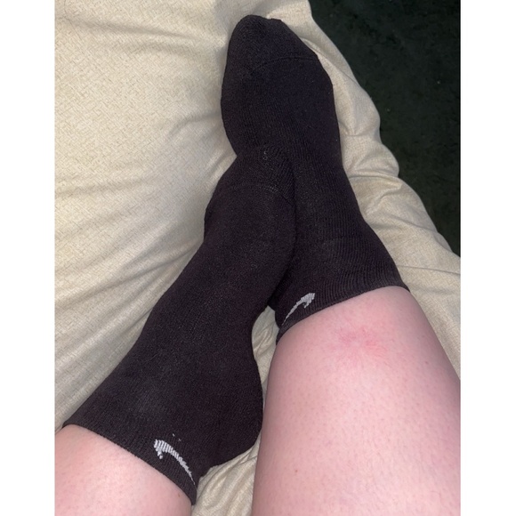 Worn Women's Black NIKE Socks - Picture 1 of 2
